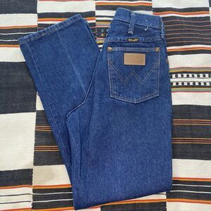 Vintage 70’s Wrangler Dark Wash Womens Jeans. Cowboy Cut. Size 8. Western Wear.